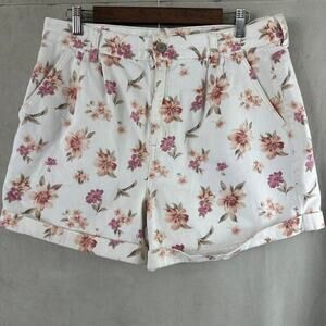 American Eagle Print Women's Casual Shorts - White with Pink & Tan Flowers